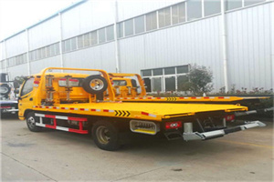 玉州附近拖车救援搭电