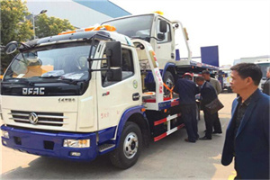 玉州汽车道路救援拖车价格